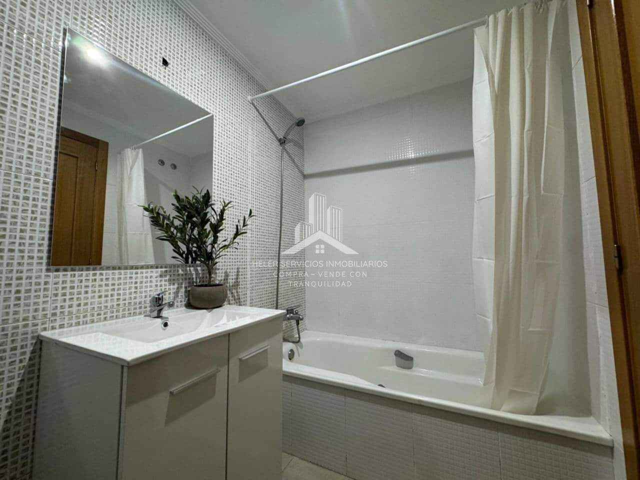 1 makuuhuone Asunto vuokrattavana paikassa Oropesa  - 620 € (Ref: 9956699)