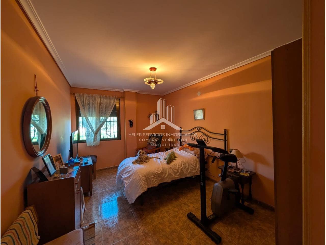 4 bedroom Villa for sale in L'Alcora with garage - € 328,000 (Ref: 9961876)