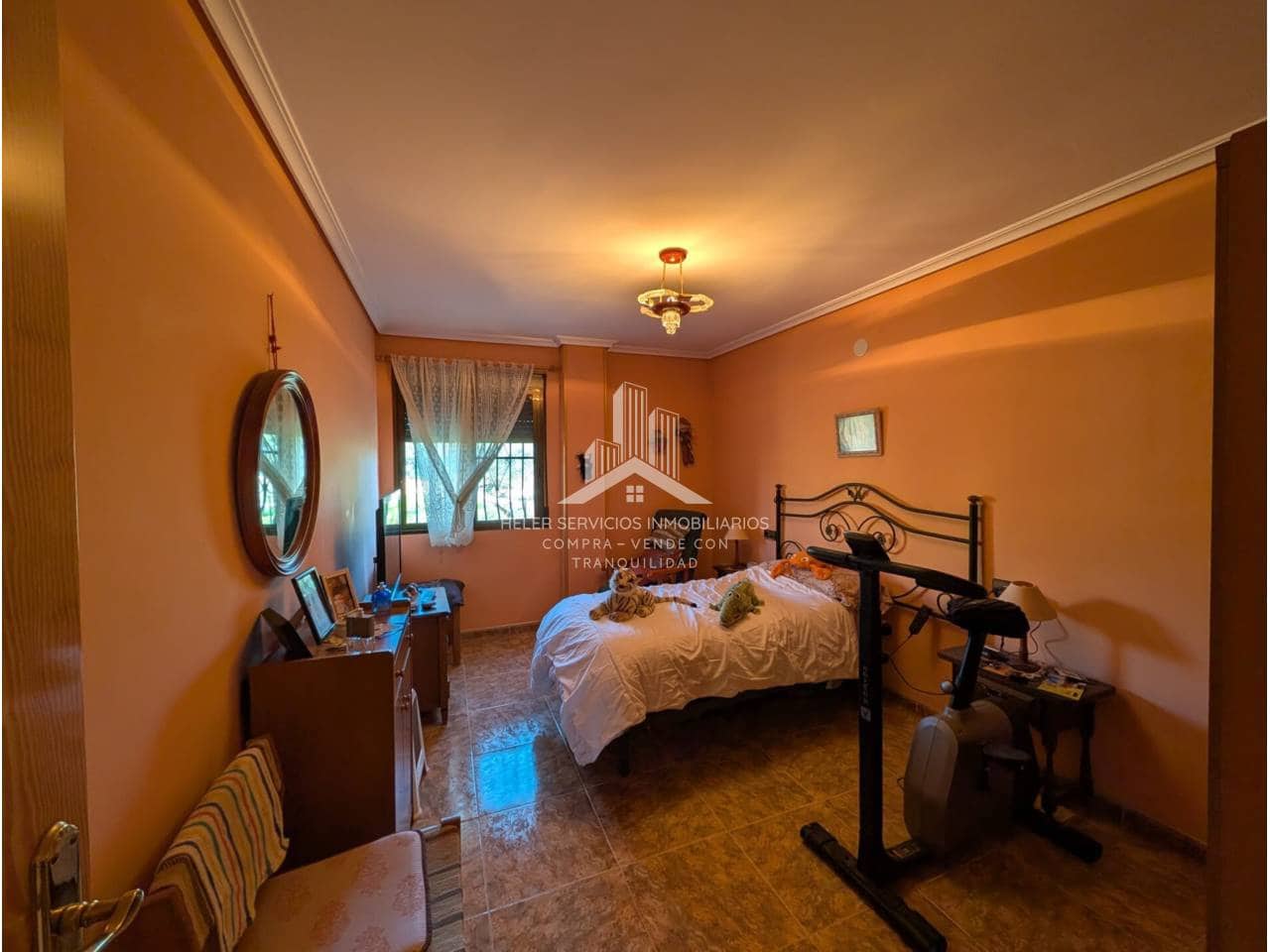 4 bedroom Villa for sale in L'Alcora with garage - € 328,000 (Ref: 9961876)
