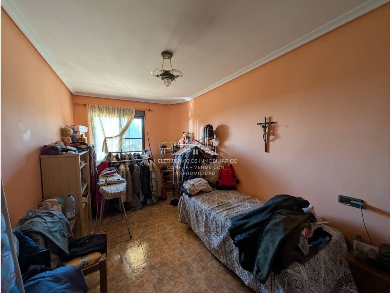4 bedroom Villa for sale in L'Alcora with garage - € 328,000 (Ref: 9961876)