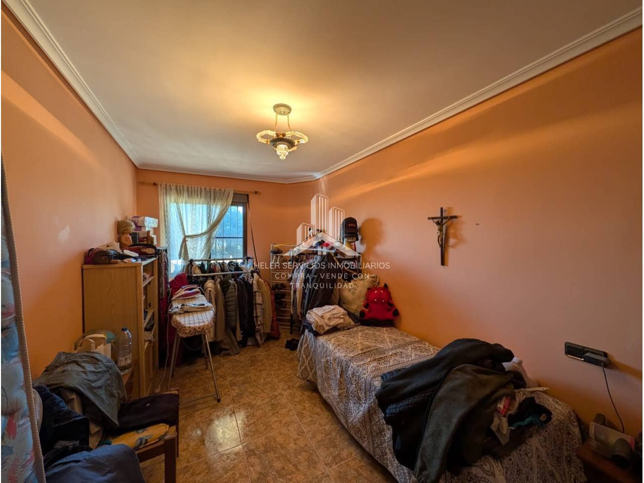 4 bedroom Villa for sale in L'Alcora with garage - € 328,000 (Ref: 9961876)
