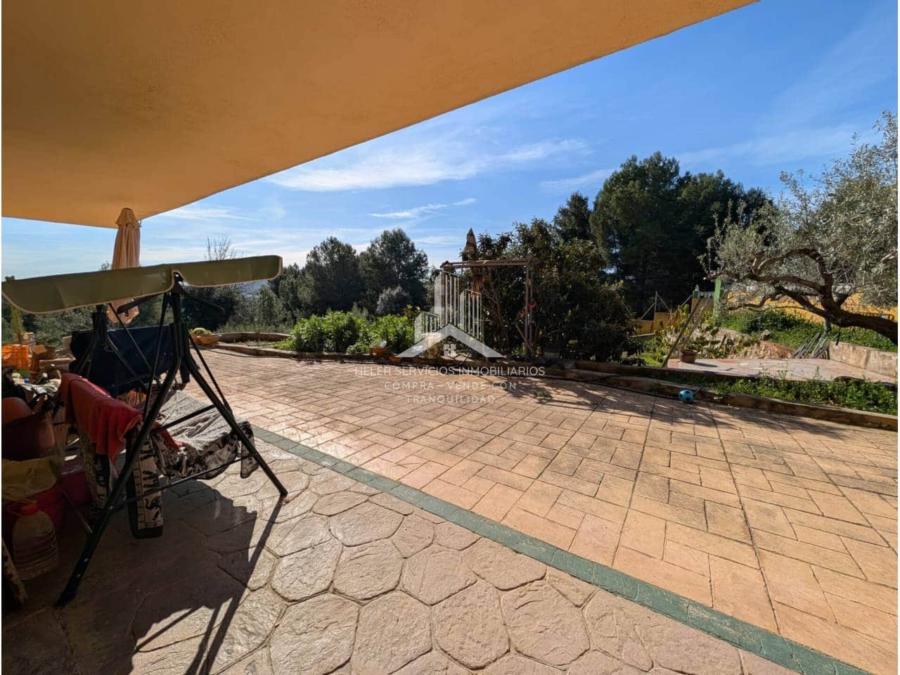 4 bedroom Villa for sale in L'Alcora with garage - € 328,000 (Ref: 9961876)
