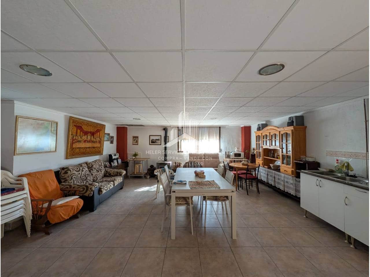 4 bedroom Villa for sale in L'Alcora with garage - € 328,000 (Ref: 9961876)
