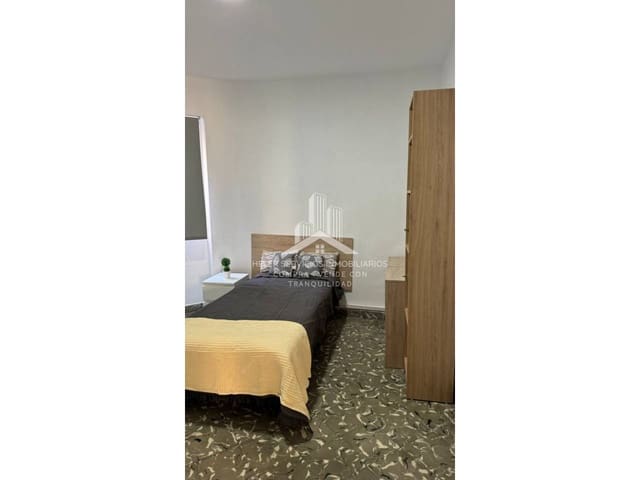 4 chambre Appartement à vendre à Castelló de la Plana - 110 000 € (Ref: 9961877)