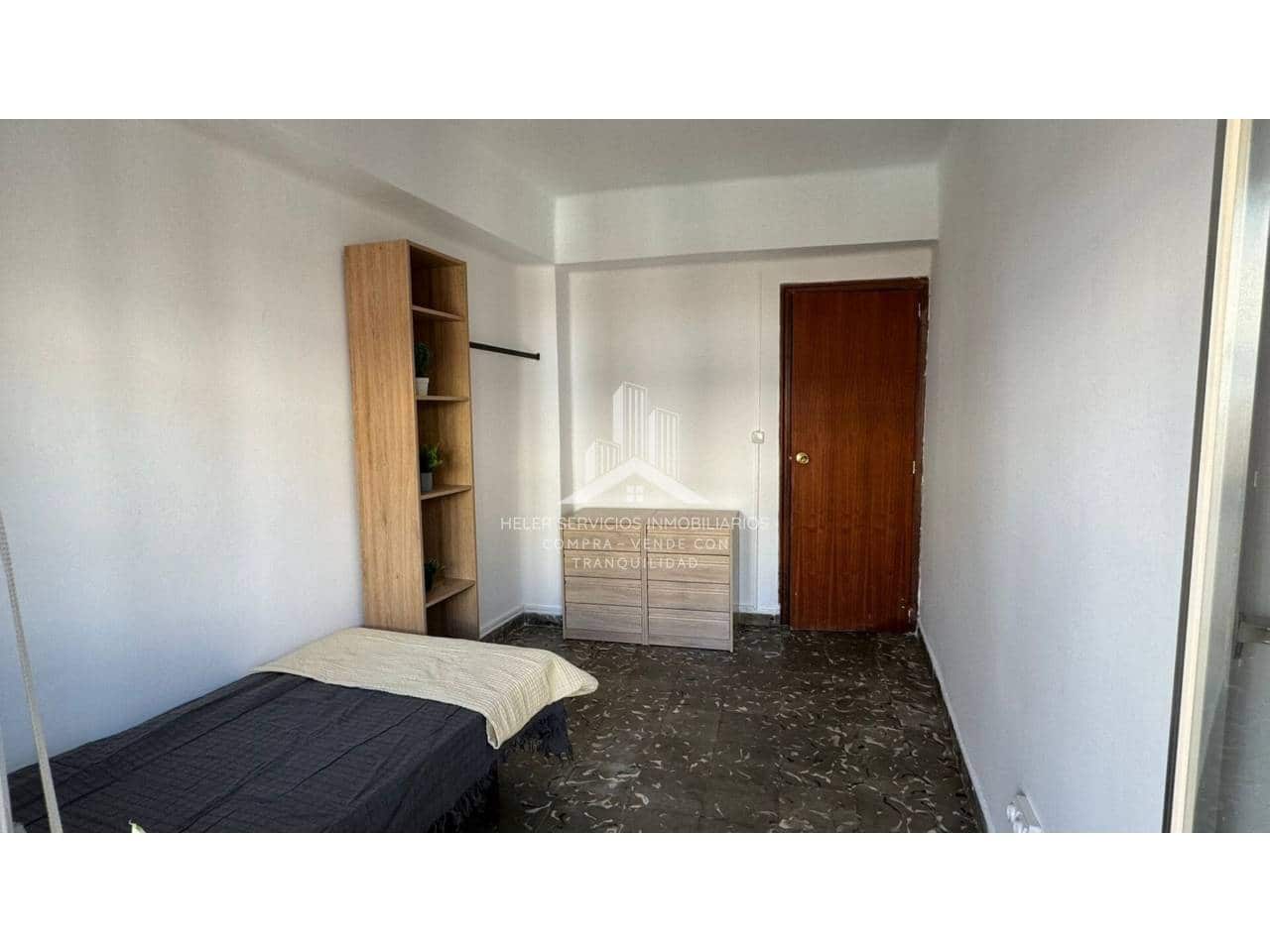 Piso de 4 habitaciones en Castelló de la Plana en venta - 110.000 € (Ref: 9961877)