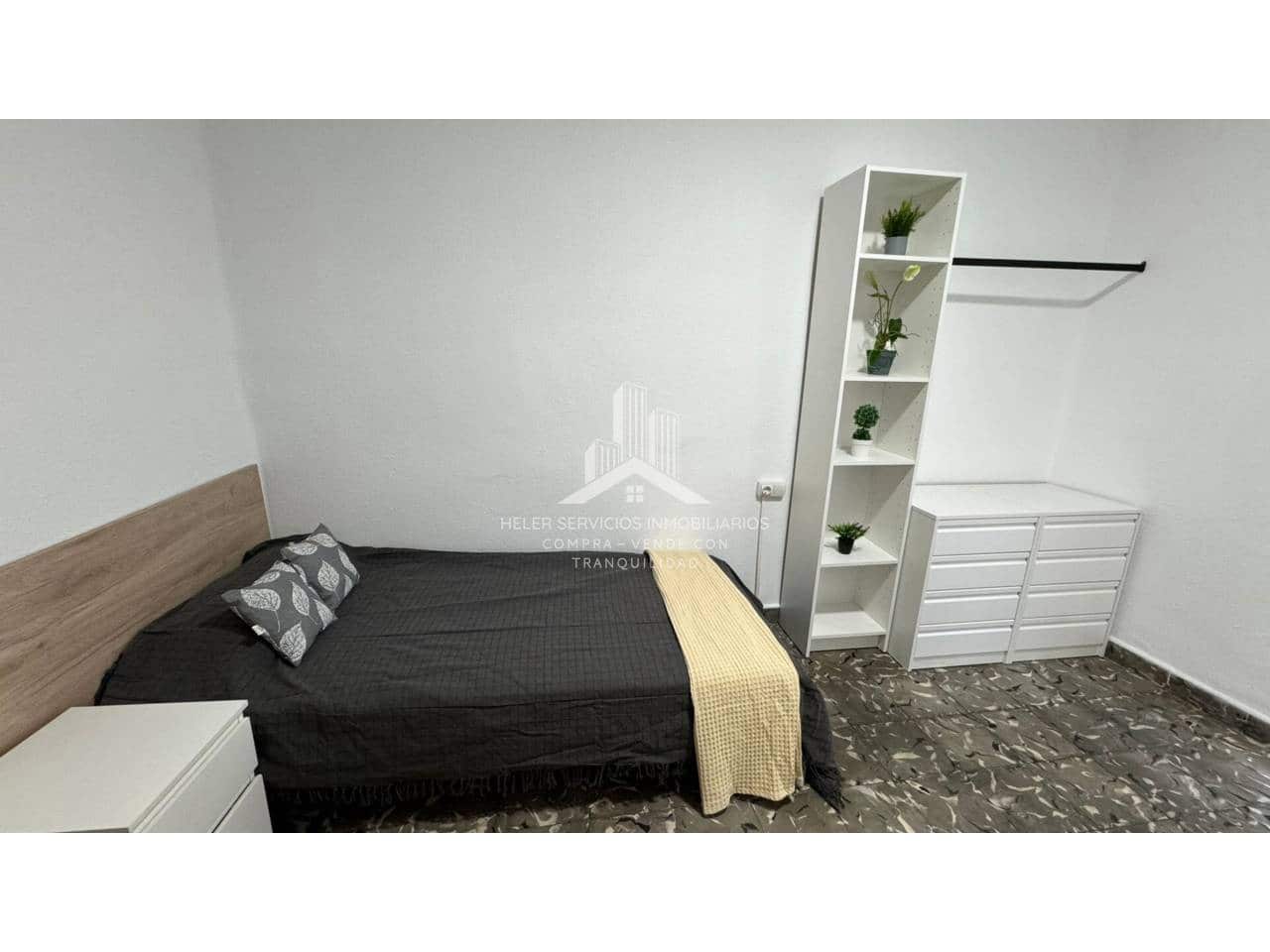 Piso de 4 habitaciones en Castelló de la Plana en venta - 110.000 € (Ref: 9961877)