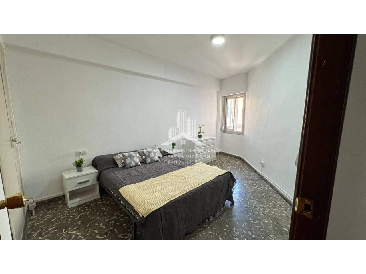 Piso de 4 habitaciones en Castelló de la Plana en venta - 110.000 € (Ref: 9961877)