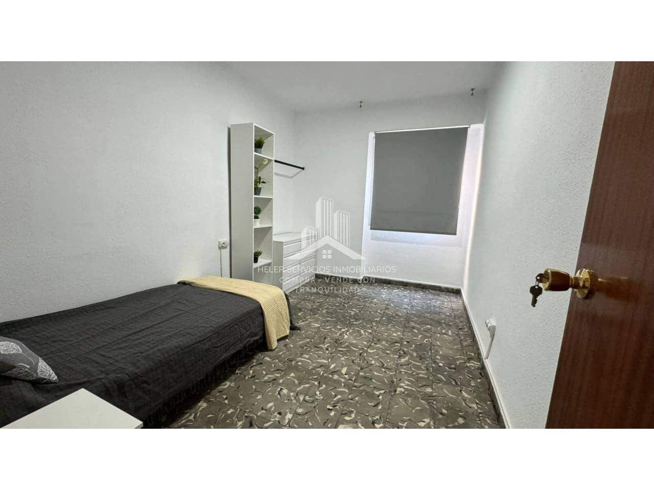 Piso de 4 habitaciones en Castelló de la Plana en venta - 110.000 € (Ref: 9961877)