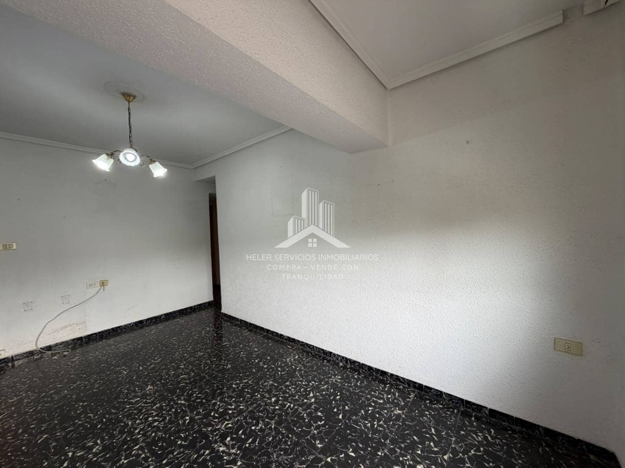 3 soveværelse Lejlighed til leje i Castello de la Plana - € 700 (Ref: 9974553)