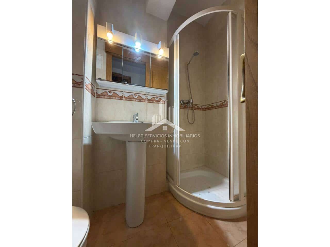 3 soveværelse Lejlighed til leje i Castello de la Plana - € 700 (Ref: 9974553)