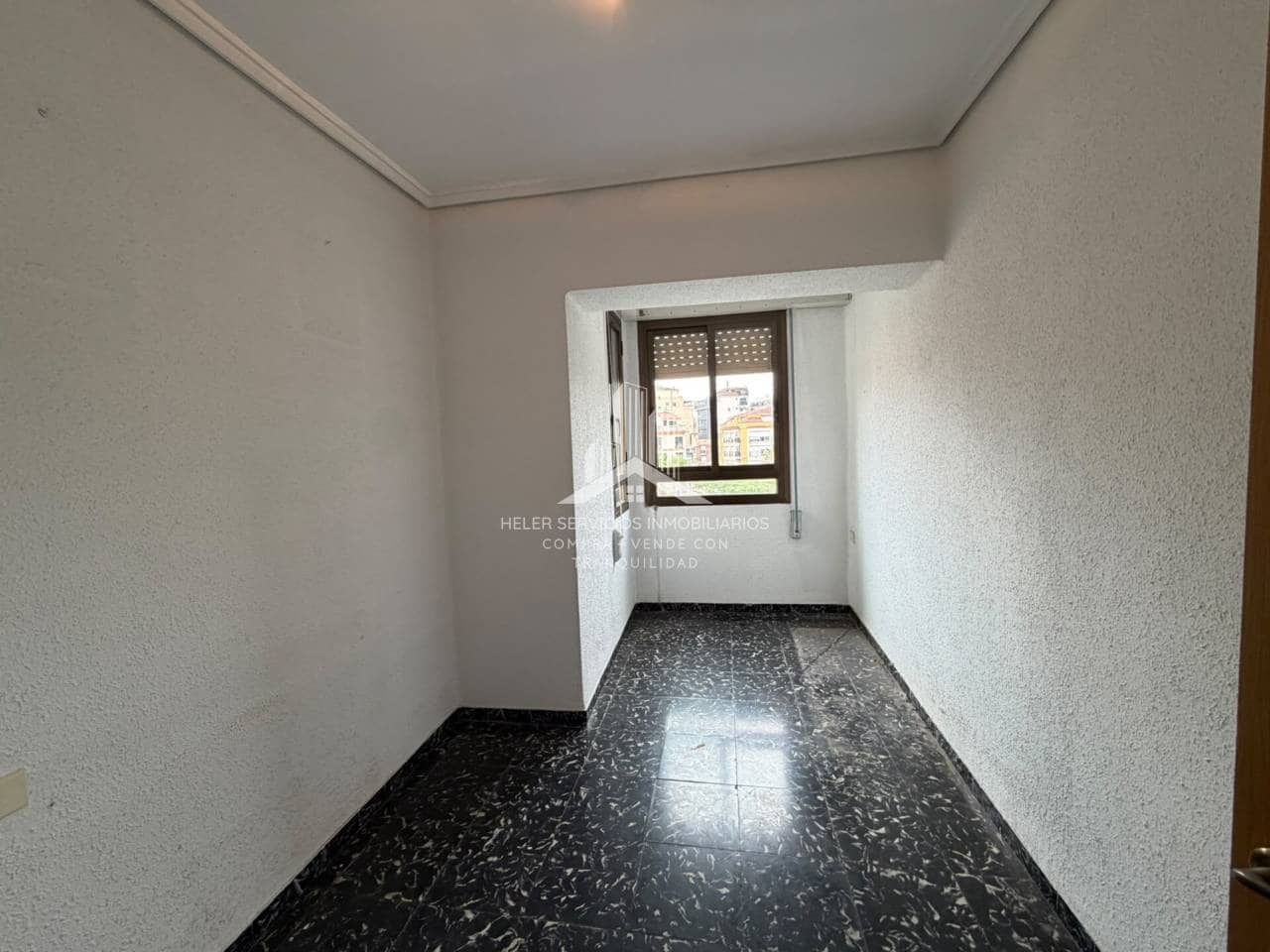 3 soveværelse Lejlighed til leje i Castello de la Plana - € 700 (Ref: 9974553)