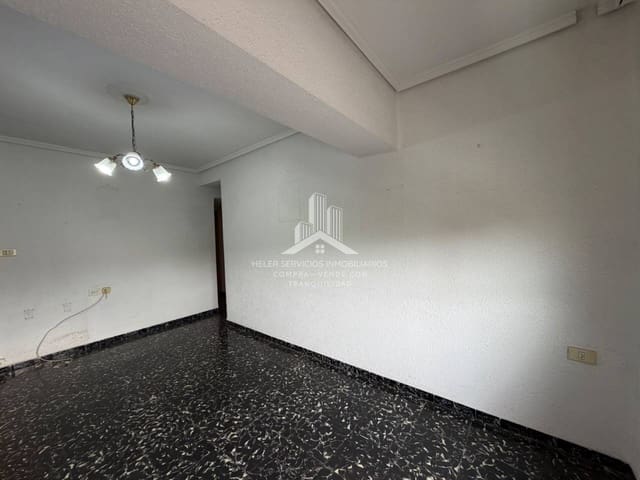 3 soveværelse Lejlighed til leje i Castelló de la Plana - € 700 (Ref: 9974553)