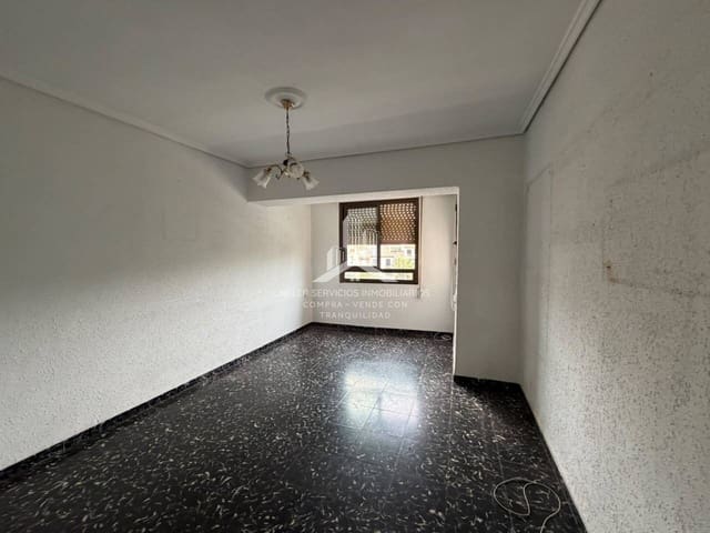 3 soveværelse Lejlighed til leje i Castelló de la Plana - € 700 (Ref: 9974553)