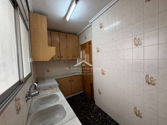 3 soveværelse Lejlighed til leje i Castelló de la Plana - € 700 (Ref: 9974553)