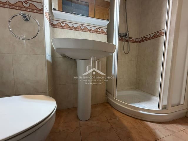 3 soveværelse Lejlighed til leje i Castelló de la Plana - € 700 (Ref: 9974553)