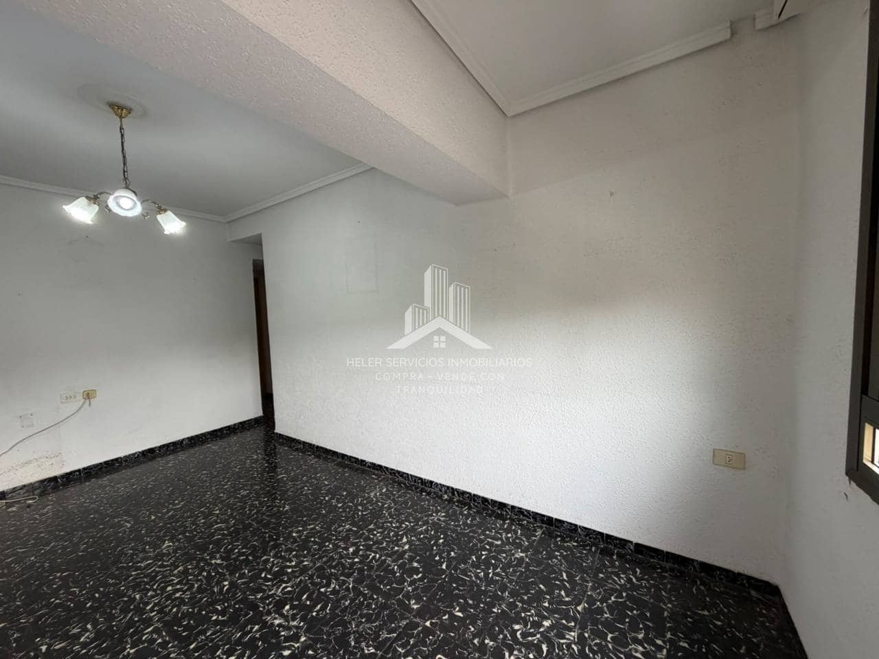 3 soveværelse Lejlighed til leje i Castello de la Plana - € 700 (Ref: 9974553)