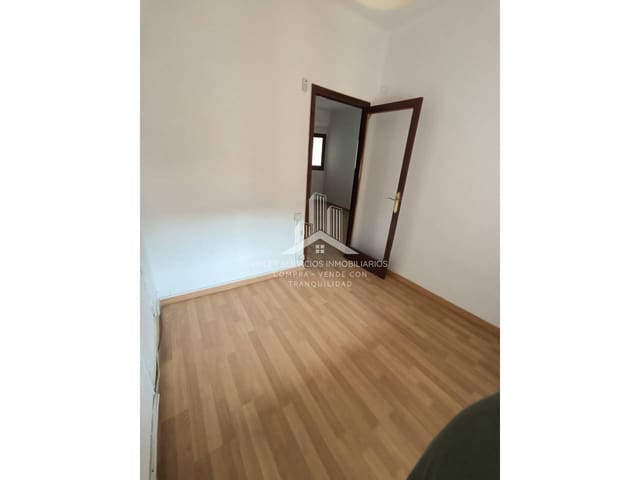3 soveværelse Lejlighed til salg i Castelló de la Plana - € 105.000 (Ref: 9976693)