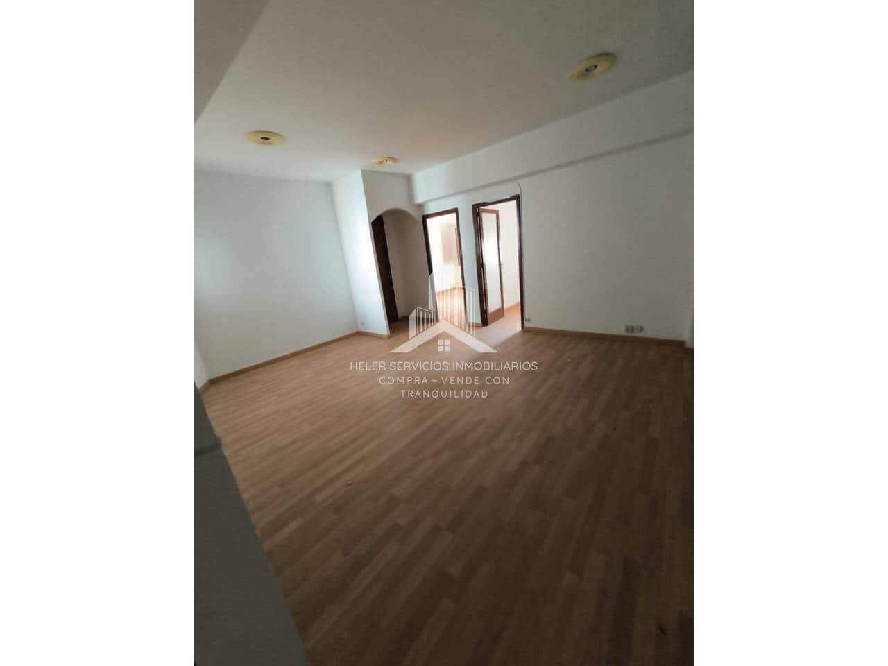 Piso de 3 habitaciones en Castelló de la Plana en venta - 105.000 € (Ref: 9976693)