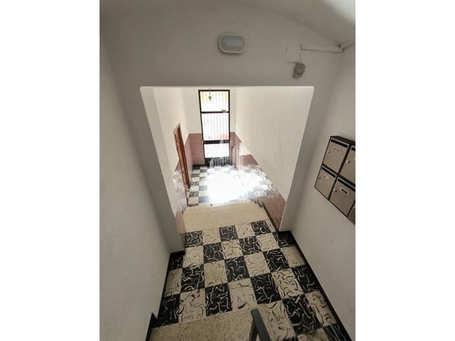 3 soveværelse Lejlighed til salg i Castelló de la Plana - € 105.000 (Ref: 9976693)