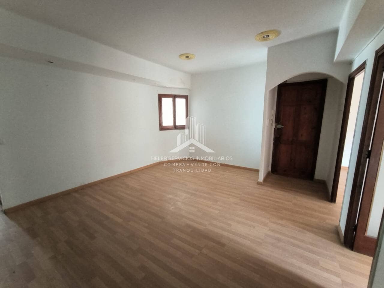 Piso de 3 habitaciones en Castelló de la Plana en venta - 105.000 € (Ref: 9976693)