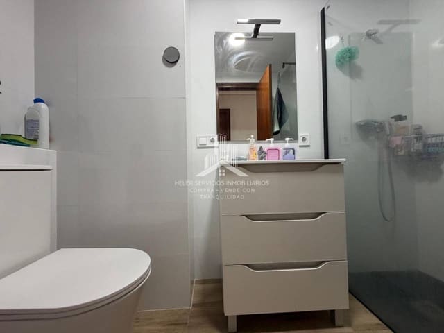 Piso de 4 habitaciones en Castelló de la Plana en alquiler - 1.200 € (Ref: 9976694)