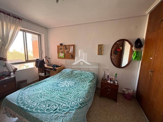 4 bedroom Flat for rent in Castelló de la Plana - € 1,200 (Ref: 9976694)