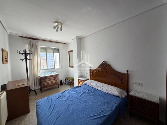 4 bedroom Flat for rent in Castelló de la Plana - € 1,200 (Ref: 9976694)