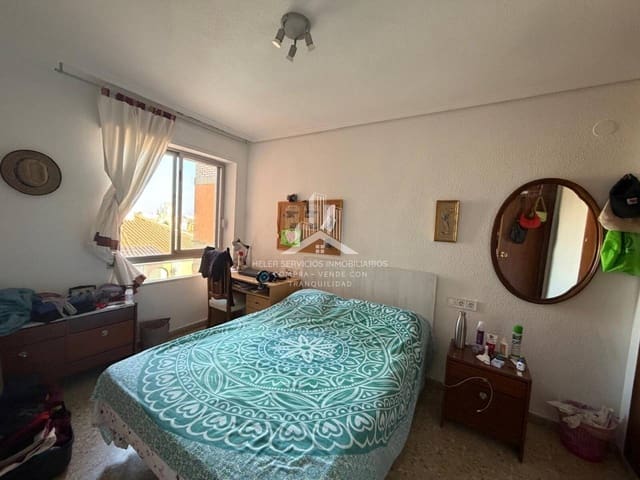 Piso de 4 habitaciones en Castelló de la Plana en alquiler - 1.200 € (Ref: 9976694)
