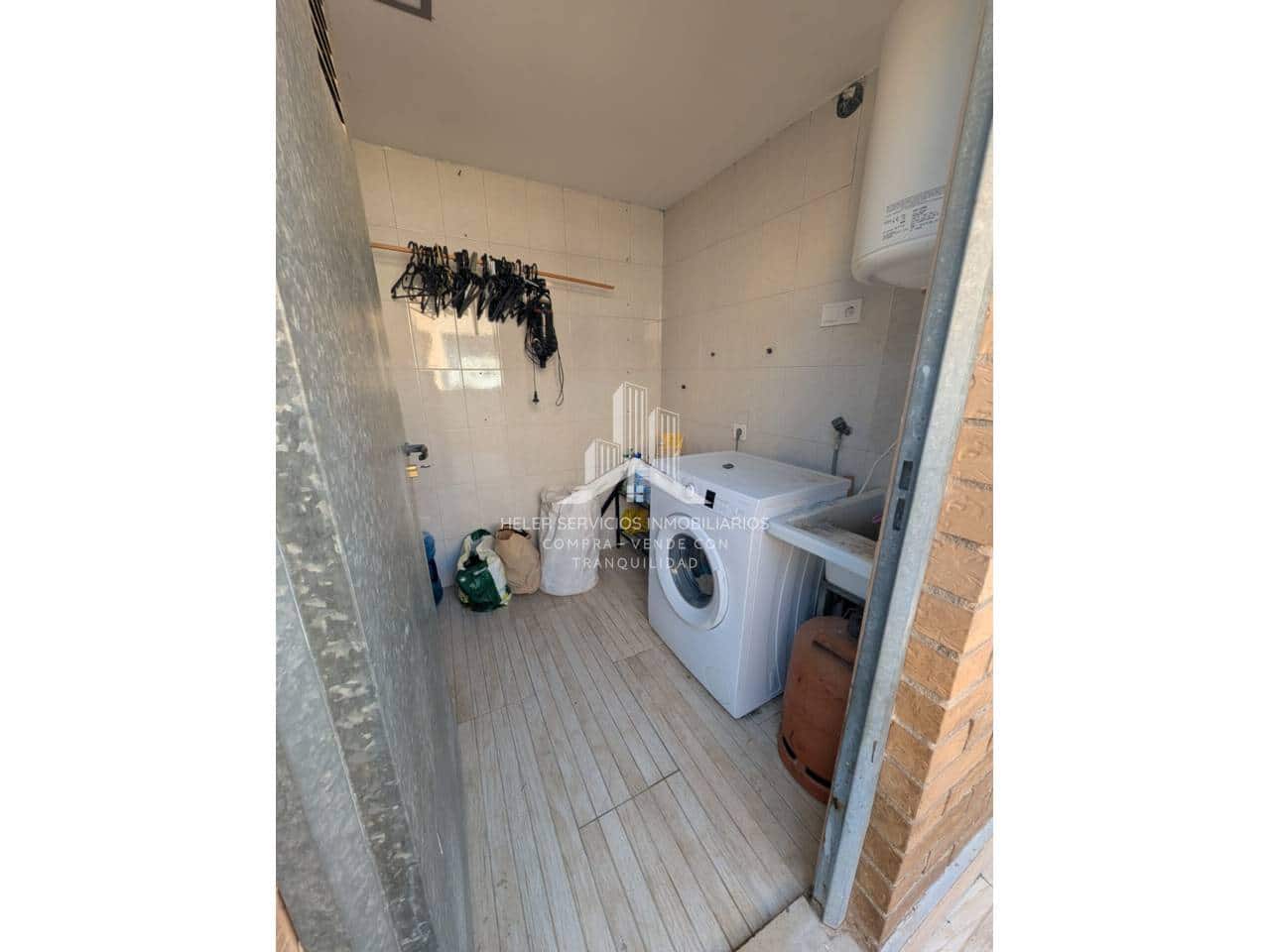 4 soveværelse Lejlighed til salg i Castello de la Plana - € 150.000 (Ref: 9997862)