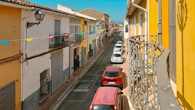 Casa de 6 habitaciones en Alqueria de la Comtessa en venta - 220.000 € (Ref: 10004272)