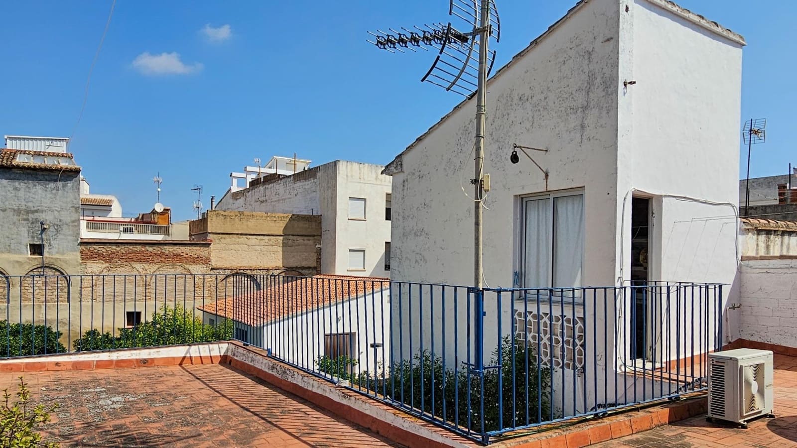 Casa de 6 habitaciones en Alqueria de la Comtessa en venta - 220.000 € (Ref: 10004272)