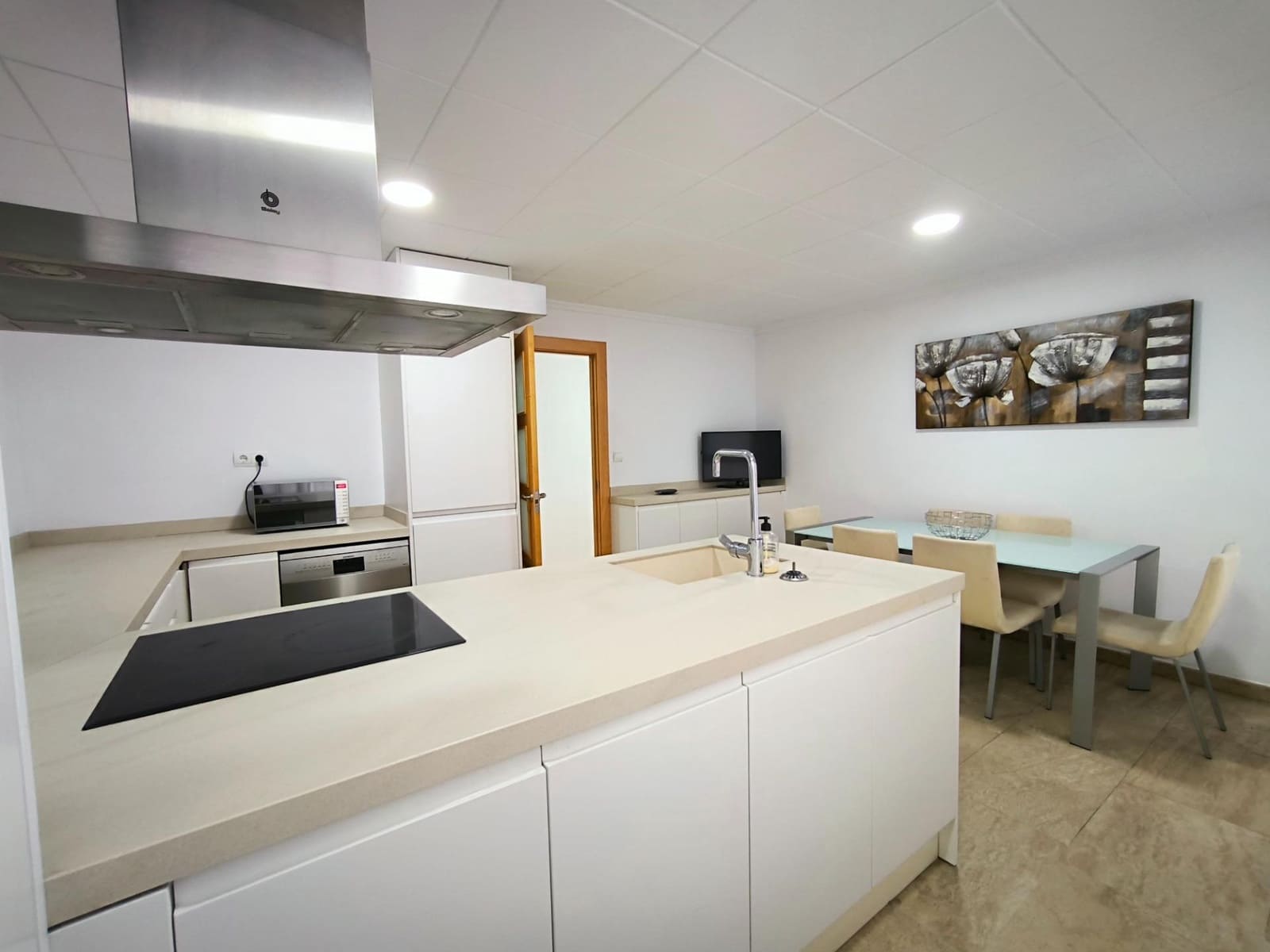 3 quarto Apartamento para arrendar em Tavernes de la Valldigna - 750 € (Ref: 10076505)