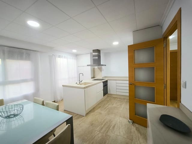3 quarto Apartamento para arrendar em Tavernes de la Valldigna - 750 € (Ref: 10076505)