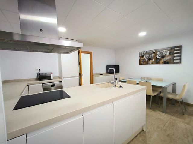 3 quarto Apartamento para arrendar em Tavernes de la Valldigna - 750 € (Ref: 10076505)