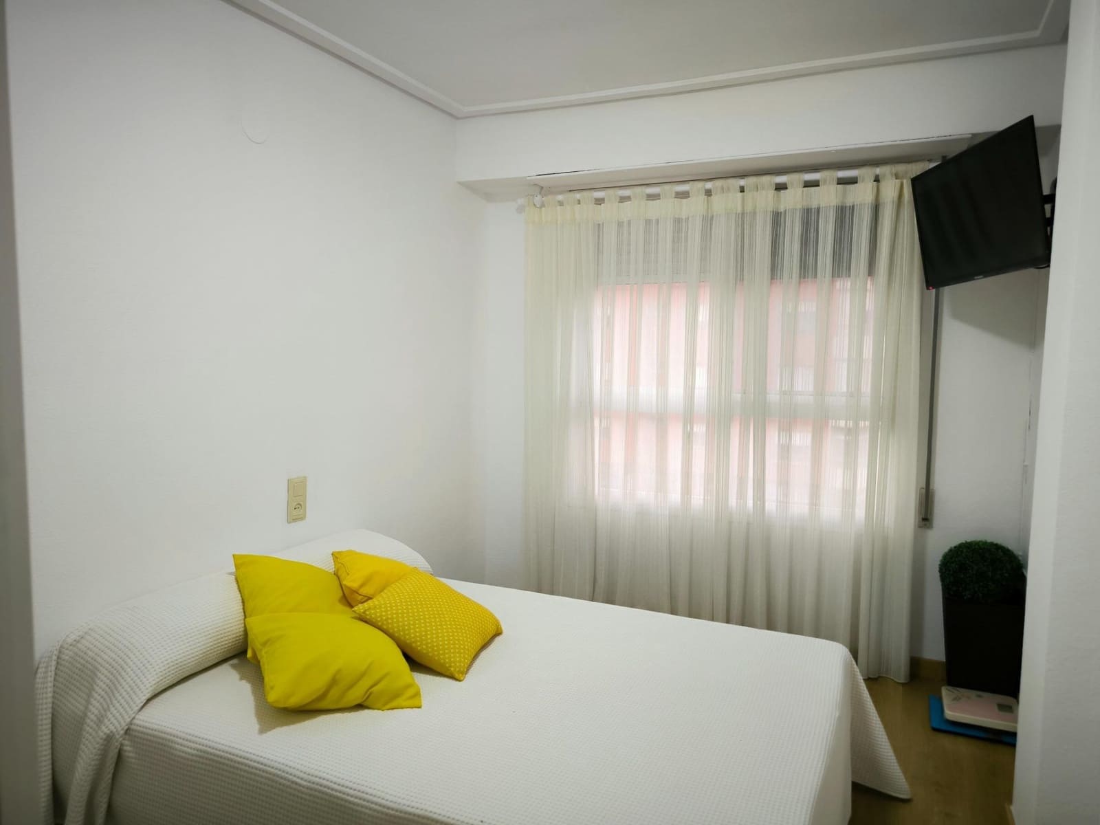 3 quarto Apartamento para arrendar em Tavernes de la Valldigna - 750 € (Ref: 10076505)