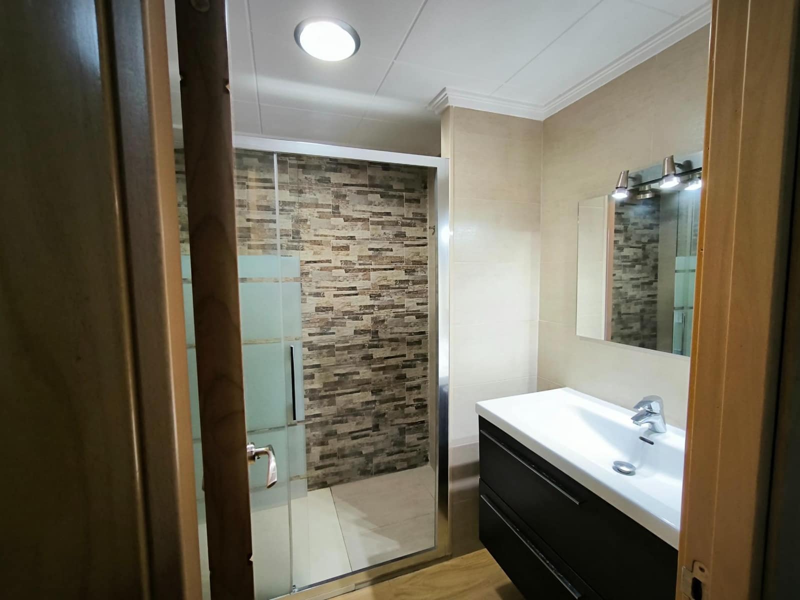 3 quarto Apartamento para arrendar em Tavernes de la Valldigna - 750 € (Ref: 10076505)