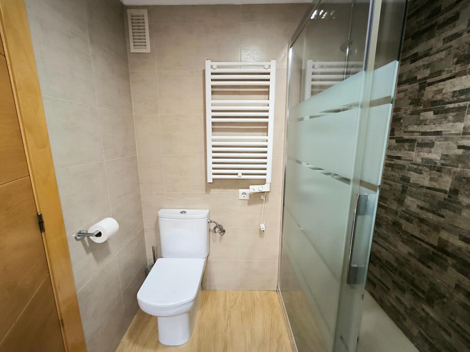 3 quarto Apartamento para arrendar em Tavernes de la Valldigna - 750 € (Ref: 10076505)