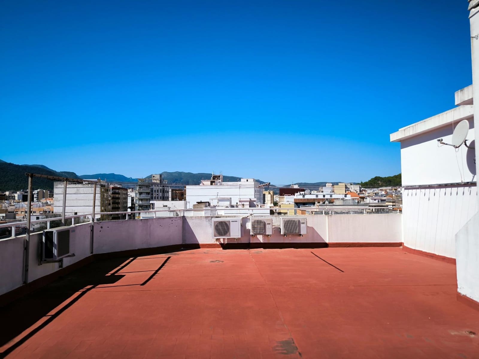 3 quarto Apartamento para arrendar em Tavernes de la Valldigna - 750 € (Ref: 10076505)