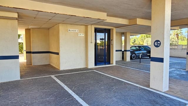 2 makuuhuone Huoneisto myytävänä paikassa Guardamar de la Safor mukana uima-altaan 
autotalli - 269 000 € (Ref: 10086262)