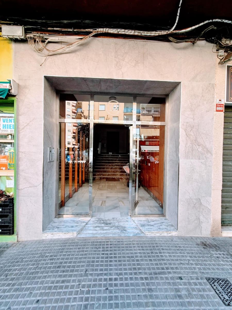 Piso de 3 habitaciones en Gandia en venta - 179.000 € (Ref: 10086263)