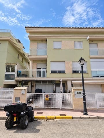3 bedroom Terraced Villa for sale in Favara with pool garage - € 249,000 (Ref: 10094766)