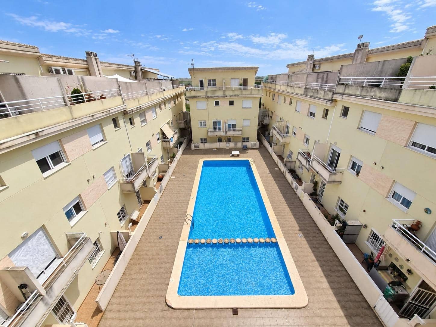 3 bedroom Terraced Villa for sale in Favara with pool garage - € 249,000 (Ref: 10094766)