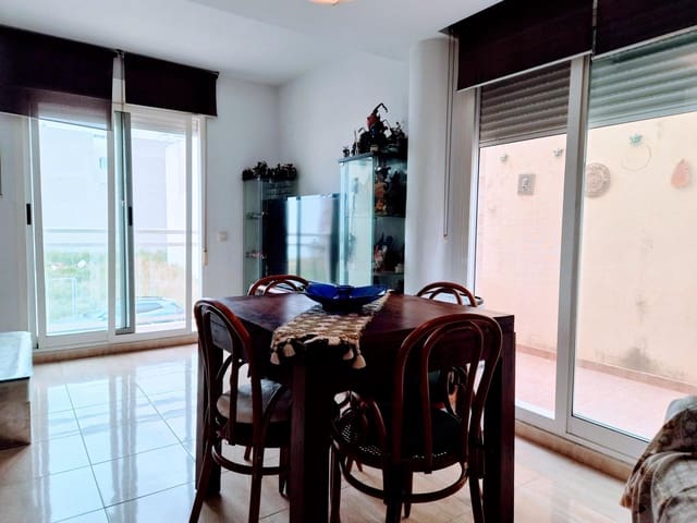 3 bedroom Terraced Villa for sale in Favara with pool garage - € 249,000 (Ref: 10094766)