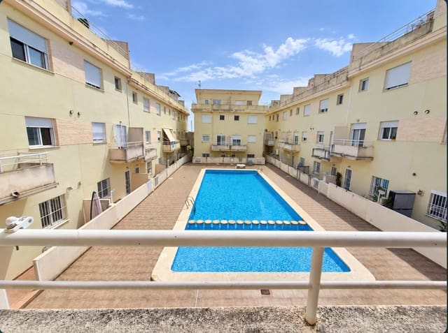 3 bedroom Terraced Villa for sale in Favara with pool garage - € 249,000 (Ref: 10094766)