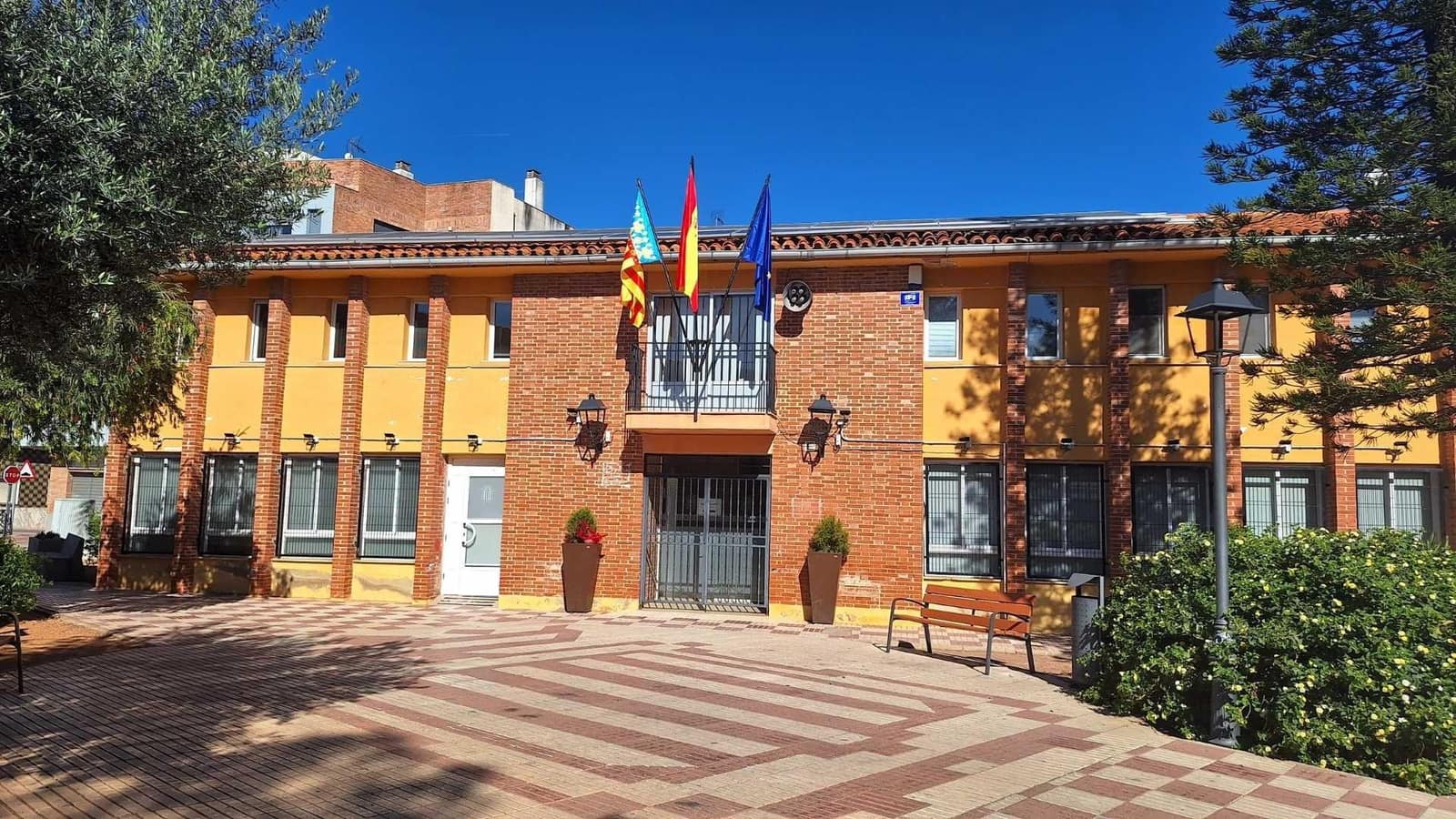 3 bedroom Terraced Villa for sale in Favara with pool garage - € 249,000 (Ref: 10094766)