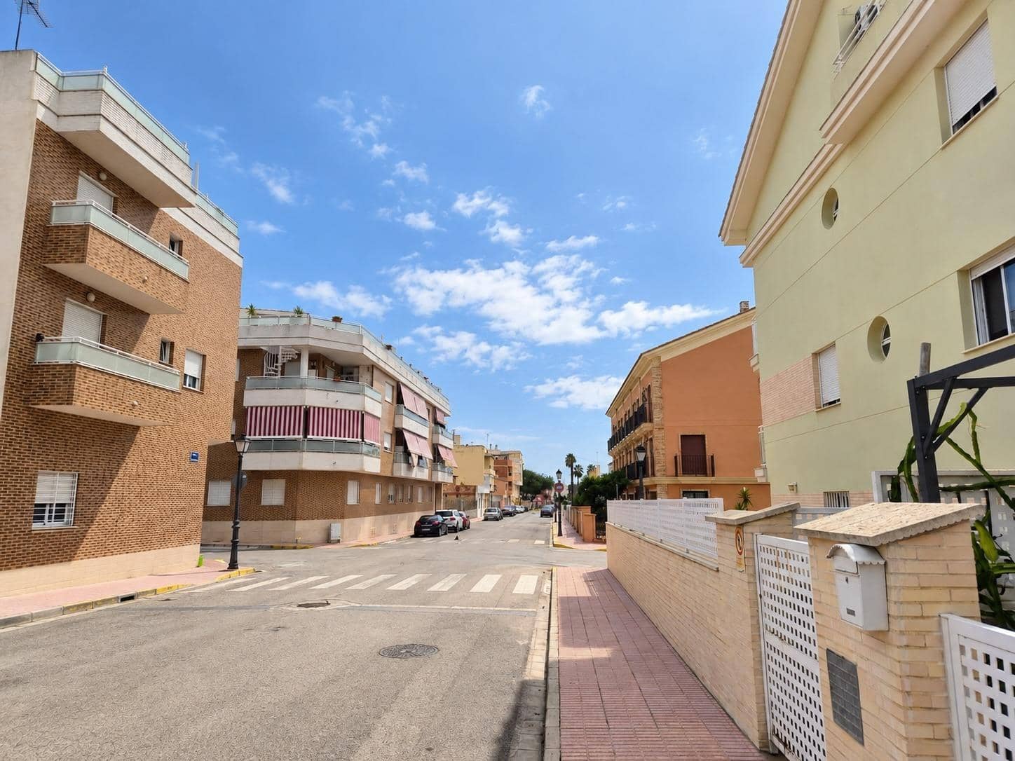 3 bedroom Terraced Villa for sale in Favara with pool garage - € 249,000 (Ref: 10094766)