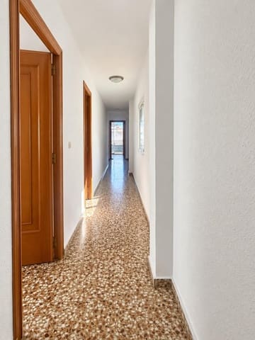 4 slaapkamer Appartement te huur in Piles - € 700 (Ref: 10129625)