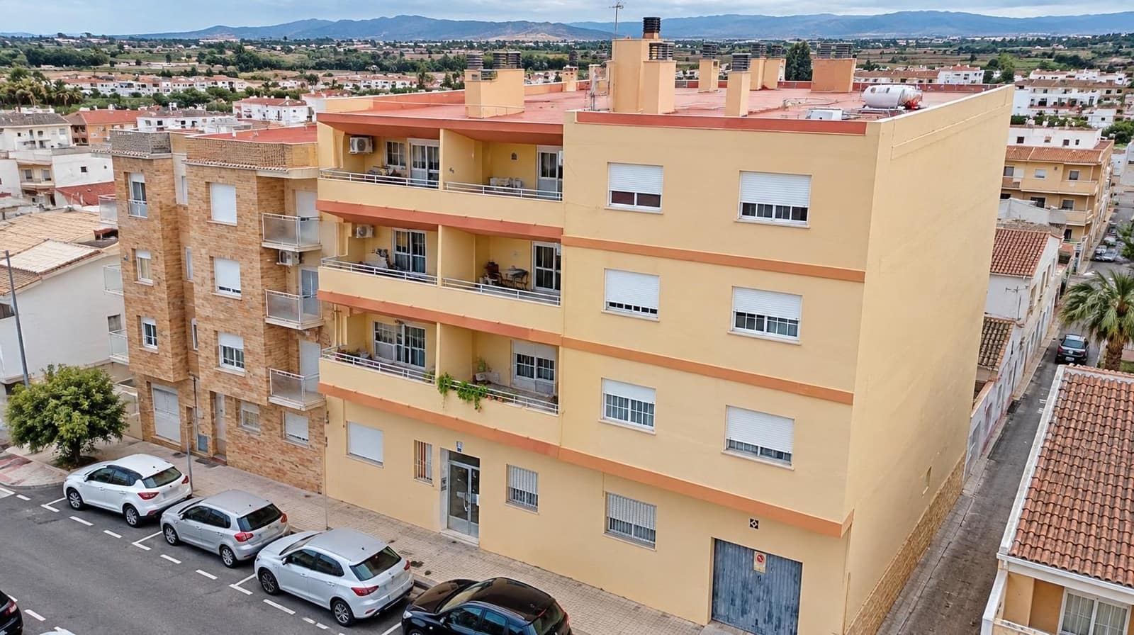 4 slaapkamer Appartement te huur in Piles - € 700 (Ref: 10129625)