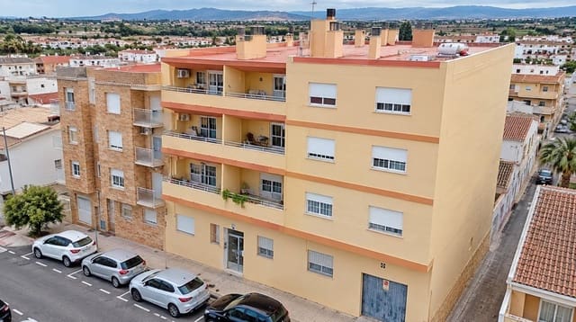 4 slaapkamer Appartement te huur in Piles - € 700 (Ref: 10129625)