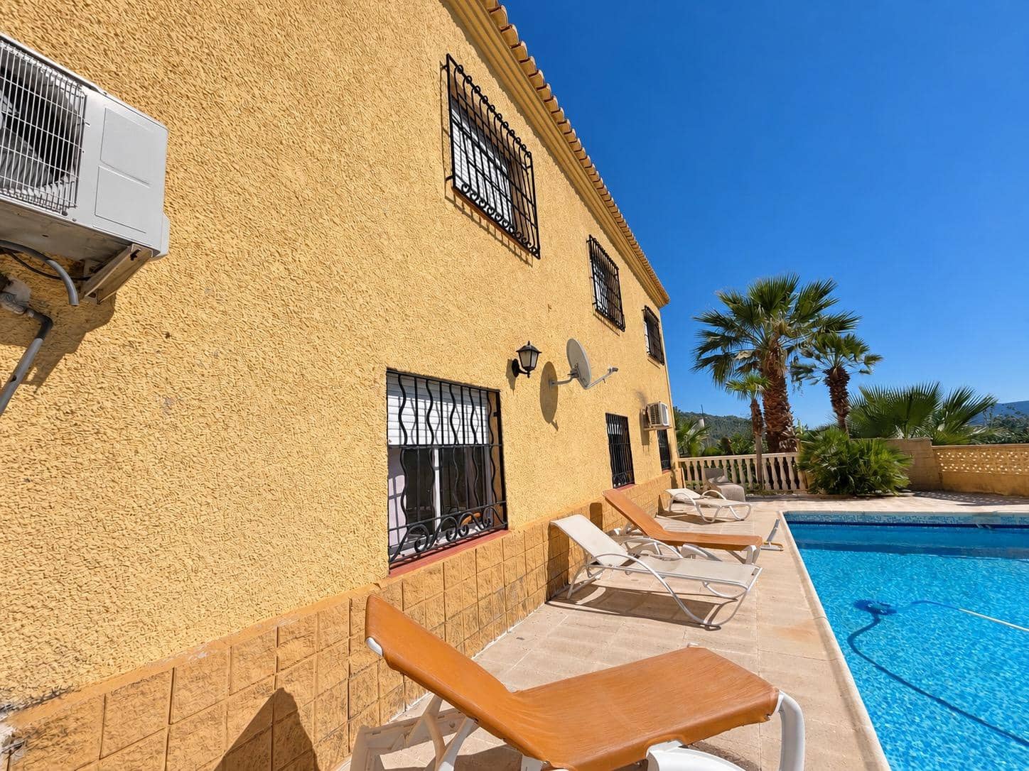 7 chambre Villa/Maison à vendre à Rotova avec piscine garage - 395 000 € (Ref: 10185040)